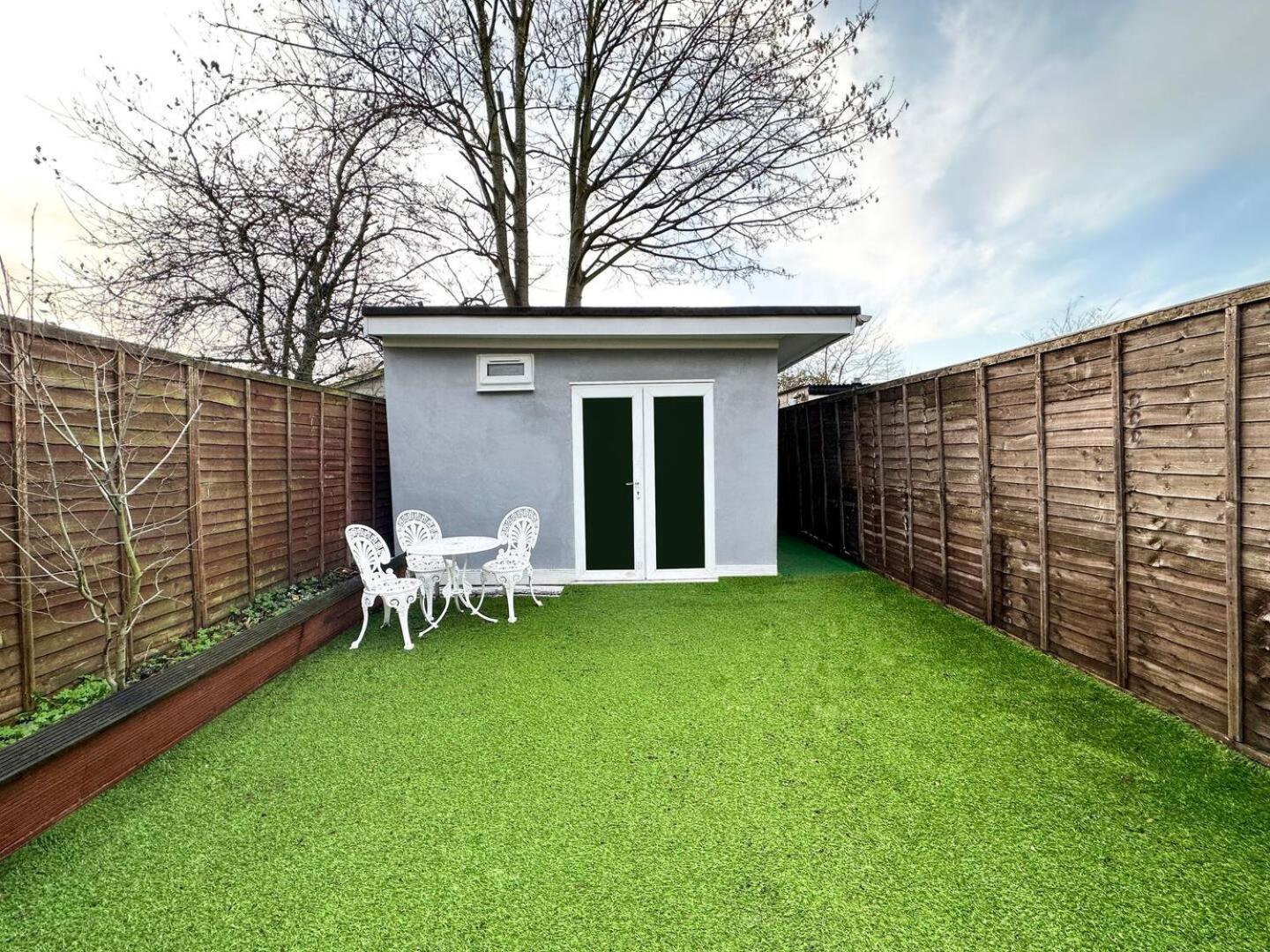 Boutique Backyard Bungalow - Brimsdown Enfield Exterior photo