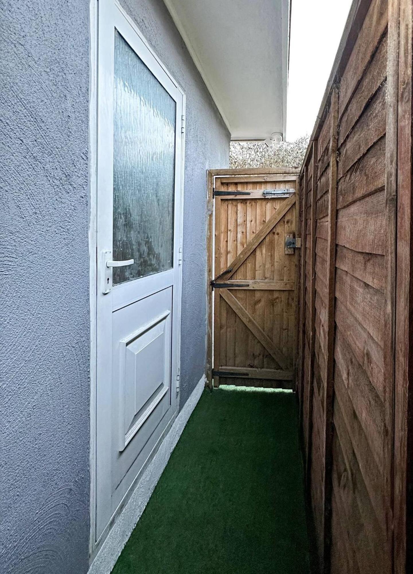 Boutique Backyard Bungalow - Brimsdown Enfield Exterior photo